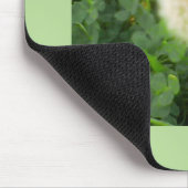 Tapis De Souris Dandelion niché dans un trèfle vert (Coin)