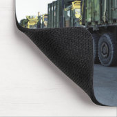 Tapis De Souris Des camions blindés sont assis sur la jetée à More (Coin)