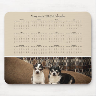 Tapis De Souris Deux adorables Chihuahuas sur un canapé – Calendri