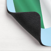 Tapis De Souris Drapeau italien au vent sous ciel bleu (Coin)