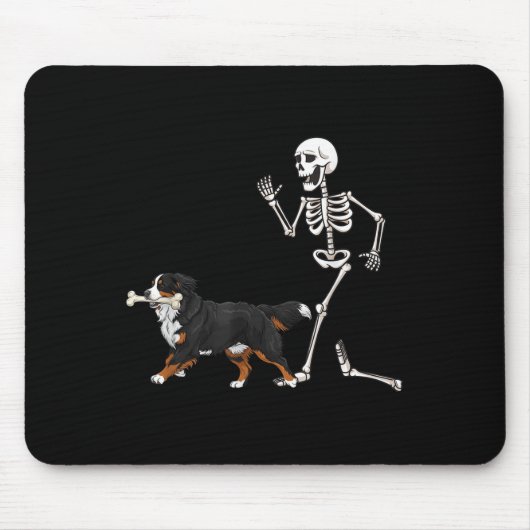Tapis De Souris Drôle Halloween Bernese Mountain Dog Et Skeleton (Devant)