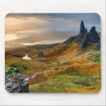 Tapis De Souris Écosse Pittoresque Rolling Hills paysage<br><div class="desc">Photographie d'un paysage pittoresque en Ecosse. Collines ondoyantes,  grandes pierres rocheuses et montagnes avec un ciel lumineux.</div>