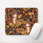 Tapis De Souris Écureuils automnaux et flore sur brun foncé (Avec souris)