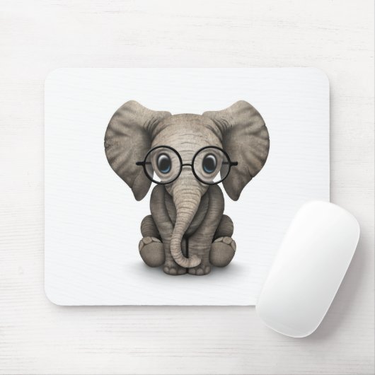 Tapis De Souris Éléphant mignon de bébé avec des verres de lecture (Avec souris)