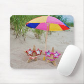 Tapis De Souris étoiles de mer sous parapluie sur la plage (Avec souris)