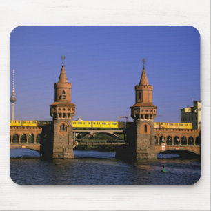 Tapis De Souris Europe, Allemagne, Berlin. Kreuzberg, Oberbaum