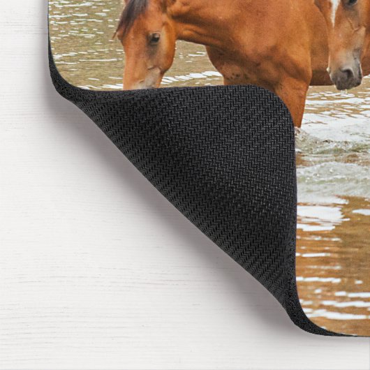 Tapis De Souris Famille de Cheval Brown à la rivière (Coin)