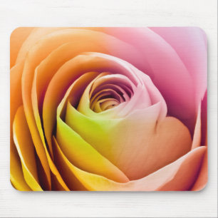 Tapis De Souris Fermez-vous des pétales de rose colorés