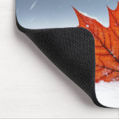 Tapis De Souris Feuille d'érable sur neige fraîche (Coin)
