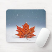 Tapis De Souris Feuille d'érable sur neige fraîche (Avec souris)