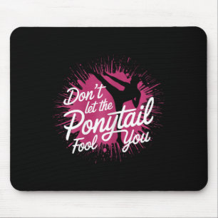 Tapis De Souris Fille de karaté Confiance avec coup de pied
