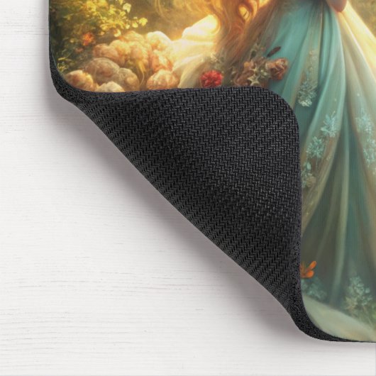 Tapis De Souris Fille mythique en milieu forestier (Coin)