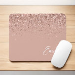 Tapis De Souris Fille Rose Gold - Blush Pink Parties scintillant M<br><div class="desc">Rose Gold - Blush Pink Sparkle Parties scintillant brossé Monogramme en métal Nom et initiale Mousepad (pavé de souris). Cela rend le cadeau parfait pour 16 ans,  mariage,  douche nuptiale,  anniversaire,  baby shower ou bachelorette pour quelqu'un qui aime le luxe glam et les styles chic.</div>