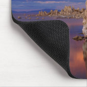 Tapis De Souris Formations Tufa sur le lac Mono (Coin)