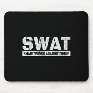Tapis De Souris Frappez les femmes intelligentes contre Trump drôl