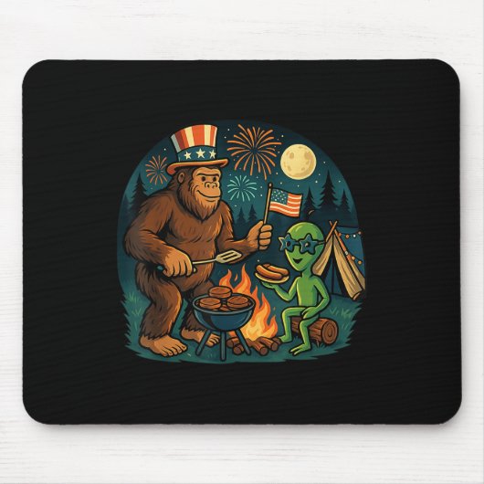 Tapis De Souris Funny Bigfoot Alien Bbq Campfire 4 juillet Ameri (Devant)