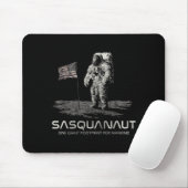 Tapis De Souris Funny Bigfoot Sasquatch Space Sasquanaut  (Avec souris)