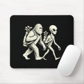 Tapis De Souris Funny Golf Bigfoot Sasquatch Alien Ufo Golfer  (Avec souris)
