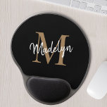 Tapis De Souris Gel Monogramme féminin Noir Or Élégant Nom du script<br><div class="desc">Monogramme Feminine Black Gold Elegant Nom Script Gel Mouse Pad. Personnalisez facilement ce tapis de souris gel moderne et élégant avec votre monogramme et votre nom personnalisés.</div>