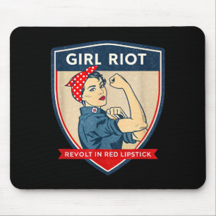 Tapis De Souris Girl Riot Rouge à lèvres Power Rosie T-shirt.png