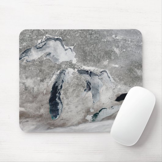 Tapis De Souris Glace Sur Les Grands Lacs, États-Unis. (Avec souris)