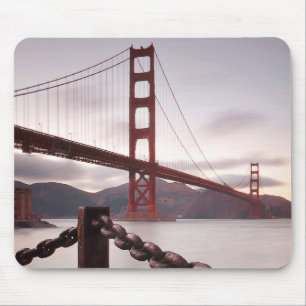Tapis De Souris Golden gate bridge contre des montagnes
