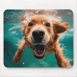 Tapis De Souris Golden Retriever heureux nageant sous l'eau