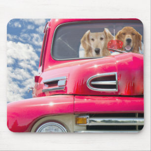 Tapis De Souris Golden Retrievers dans un camion rétro