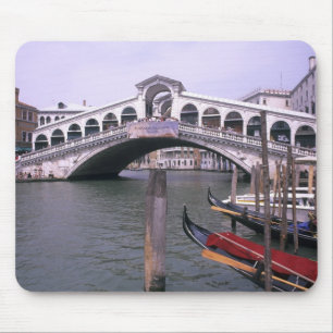 Tapis De Souris Gondoles et touristes près du pont du Rialto