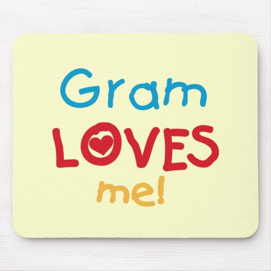 Tapis De Souris Gram Loves Me T-shirts et cadeaux (Devant)
