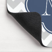 Tapis De Souris Gris bleu marine moderne Chevron personnalisé Mono (Coin)