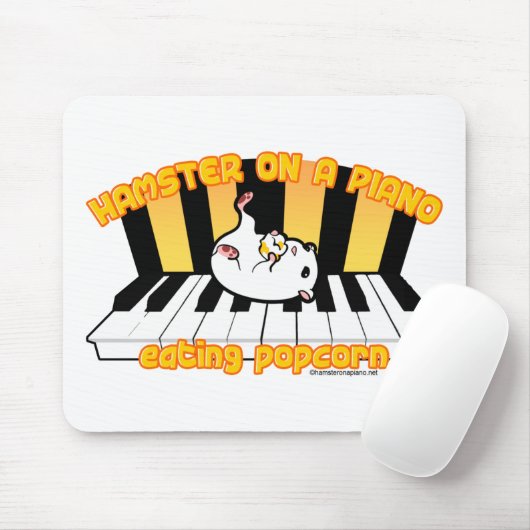 Tapis De Souris Hamster sur un piano mangeant du maïs éclaté (Avec souris)