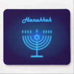 Tapis De Souris Hanoukka Menorah éclaire la décoration du Festival<br><div class="desc">Hanoukka Menorah Neon allume l'Arrière - plan bleu de la marine. Hanukkiah chandelik aux bougies,  Étoile de David,  étoile israélienne. Design Moderne,  Décor Maison. Festival Décor de vacances juives d'hiver</div>