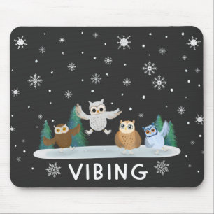 Tapis De Souris Hiboux d'hiver patinant en hiver vibant