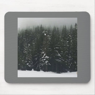 Tapis De Souris Hiver dans la forêt de montagne, Oregon