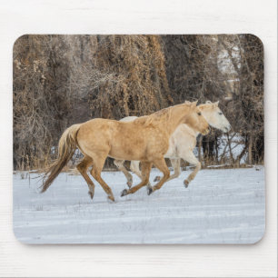 Tapis De Souris Horses Running in Snow