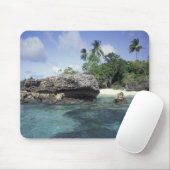 Tapis De Souris Indonésie. Formation de rochers le long de la côte (Avec souris)