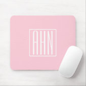 Tapis De Souris Initiales Monogramme | Blanc Sur Rose Clair (Avec souris)