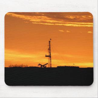 Tapis De Souris Installation de Workover au coucher du soleil