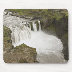 Tapis De Souris Islande. Chute d'eau de Hafragilsfoss à