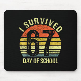 Tapis De Souris J'ai survécu 67 jours d'école en dabbant Six Sept