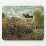 Tapis De Souris Jardin de Monet à Argenteuil par Claude Monet<br><div class="desc">Le Jardin de l'Artiste à Argenteuil (Un coin du Jardin avec Dahlias) (1873) de Claude Monet est un impressionisme vintage peinture de la nature florale d'art. Une ferme de campagne se trouve dans l'arrière - plan. Un couple amoureux passe devant un jardin romantique de printemps avec des roses en fleurs...</div>