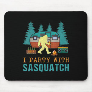 Tapis De Souris Je fais la fête avec Sasquatch Bigfoot Camping Cad
