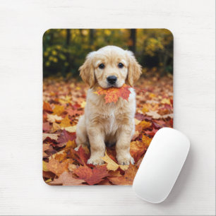 Tapis De Souris Jeune chiot Retriever doré dans des feuilles d'aut
