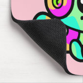 Tapis De Souris Joyeux petit caméléon souriant avec casque. (Coin)