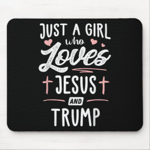 Tapis De Souris Juste Une Fille Qui Aime Jésus Et Trump Noël 20