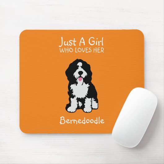 Tapis De Souris Juste une fille qui aime son Bernedoodle (Avec souris)