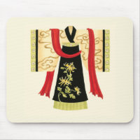 Kimono japonais traditionnel avec imprimé floral