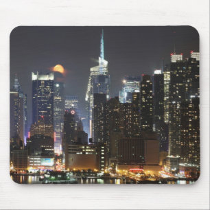 Tapis De Souris La lune se lève au-dessus du Midtown New York.