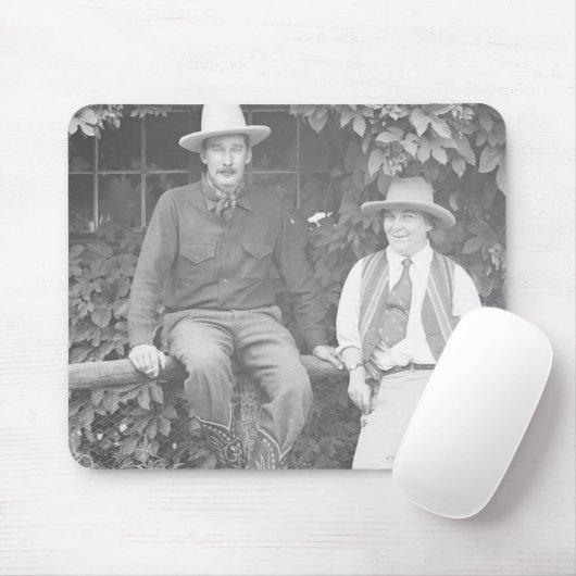 Tapis De Souris Larry Larom et une pose de femmes (Avec souris)